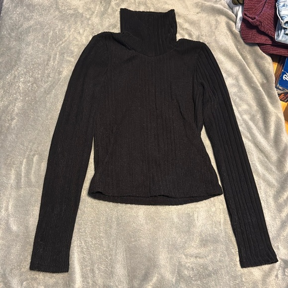 Turtle neck - Picture 1 of 4